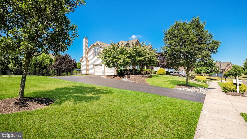 401 BENS RUN COURT