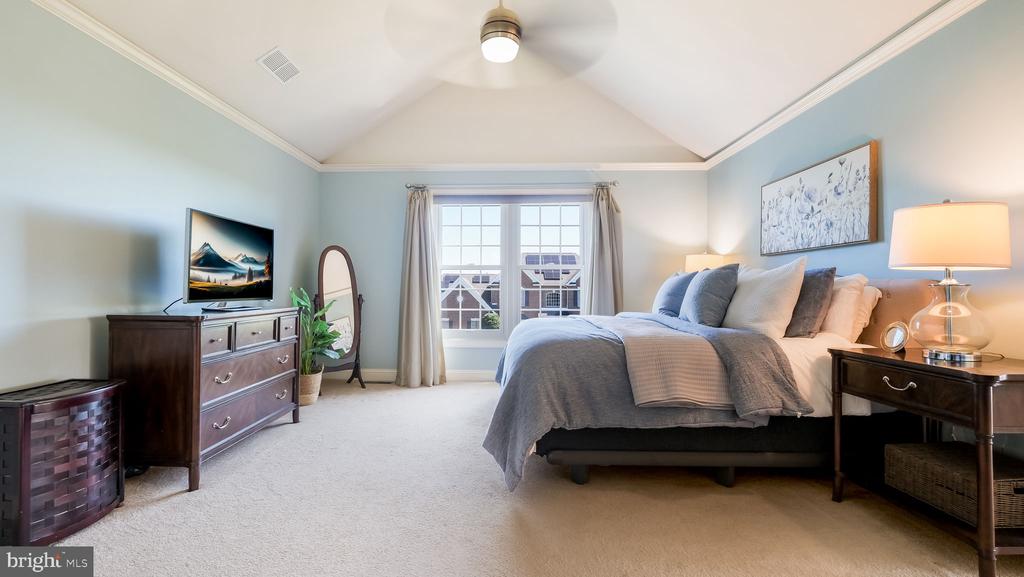 401 BENS RUN COURT