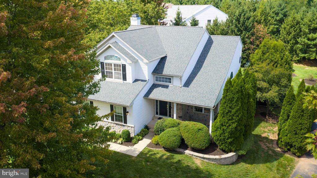 212 SOMERSET CIRCLE