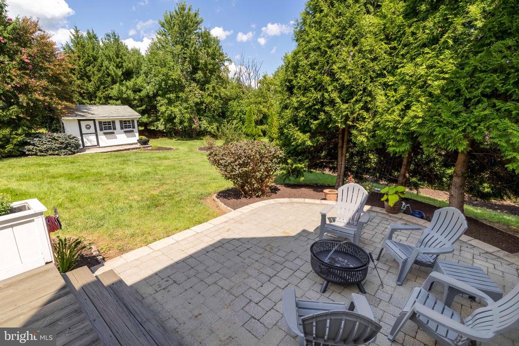 212 SOMERSET CIRCLE