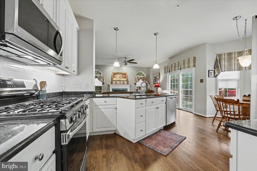 212 SOMERSET CIRCLE