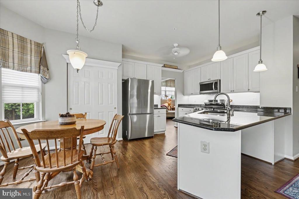 212 SOMERSET CIRCLE