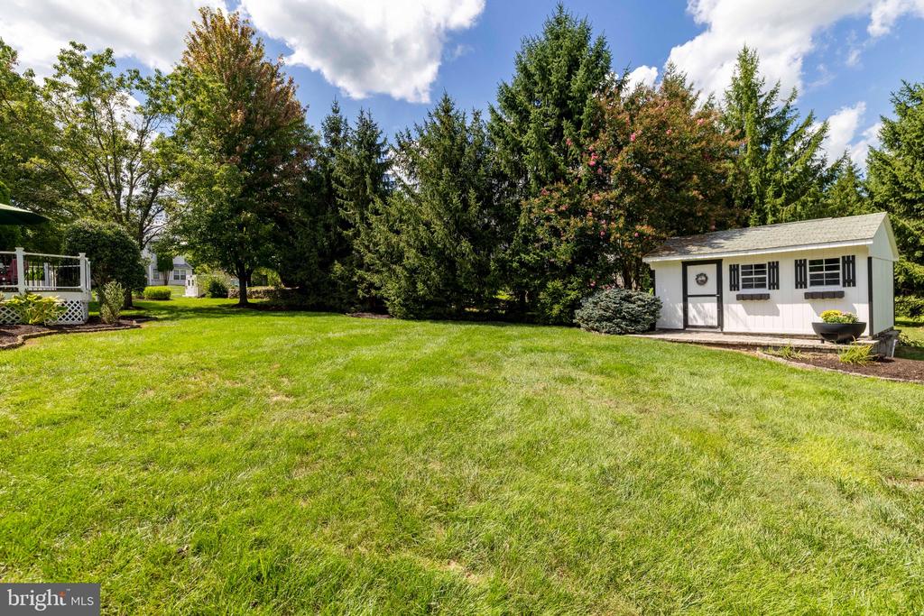 212 SOMERSET CIRCLE