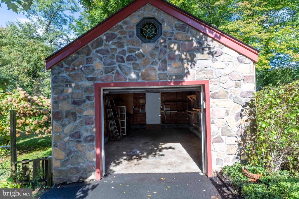 1170 EVELYN AVENUE