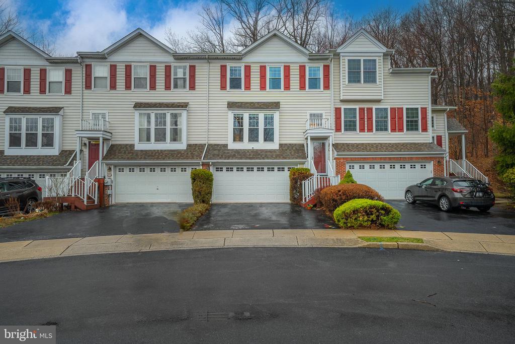 111 LONGWOOD COURT