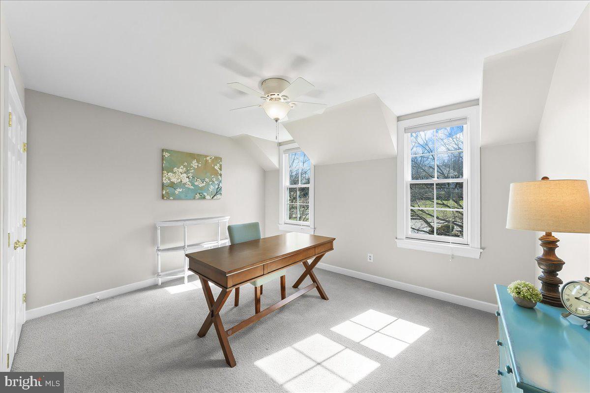 345 COUNTRY LANE