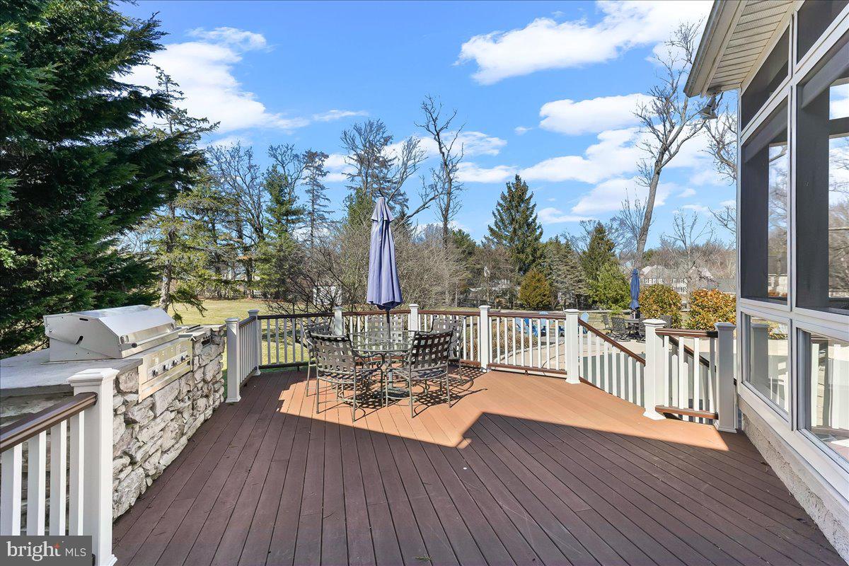 345 COUNTRY LANE