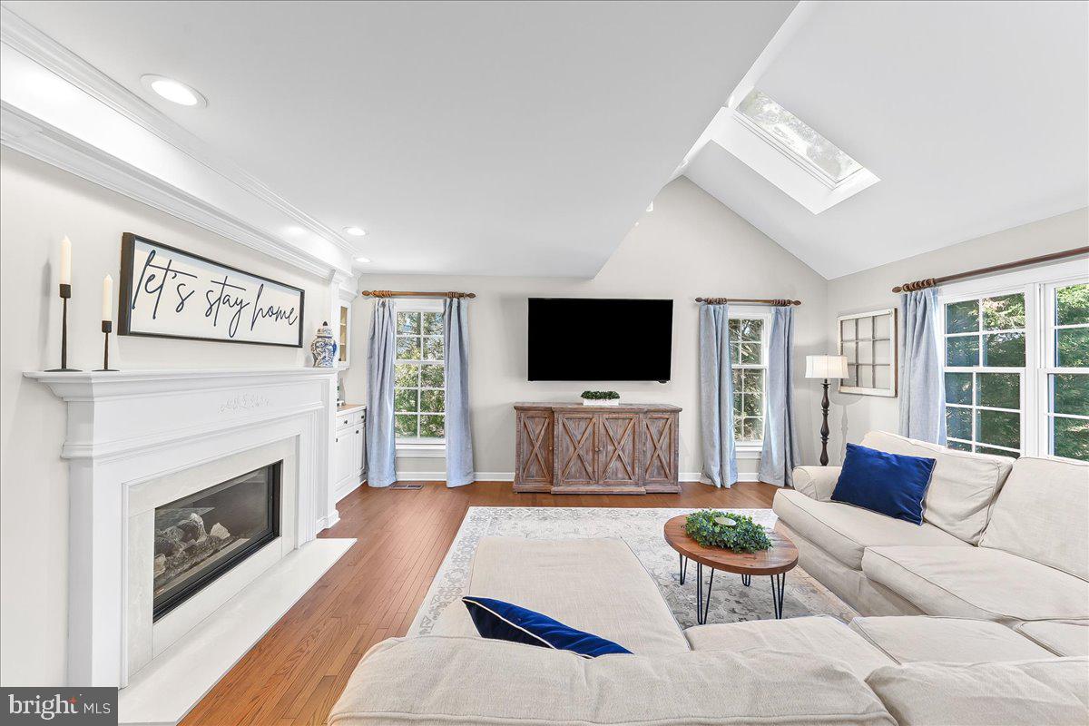345 COUNTRY LANE