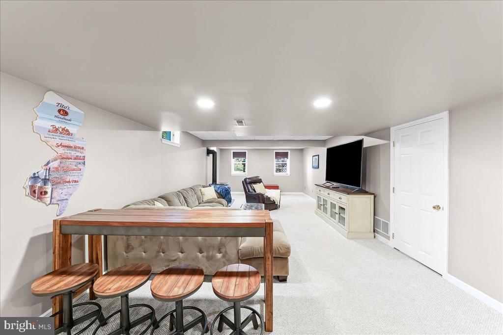 345 COUNTRY LANE