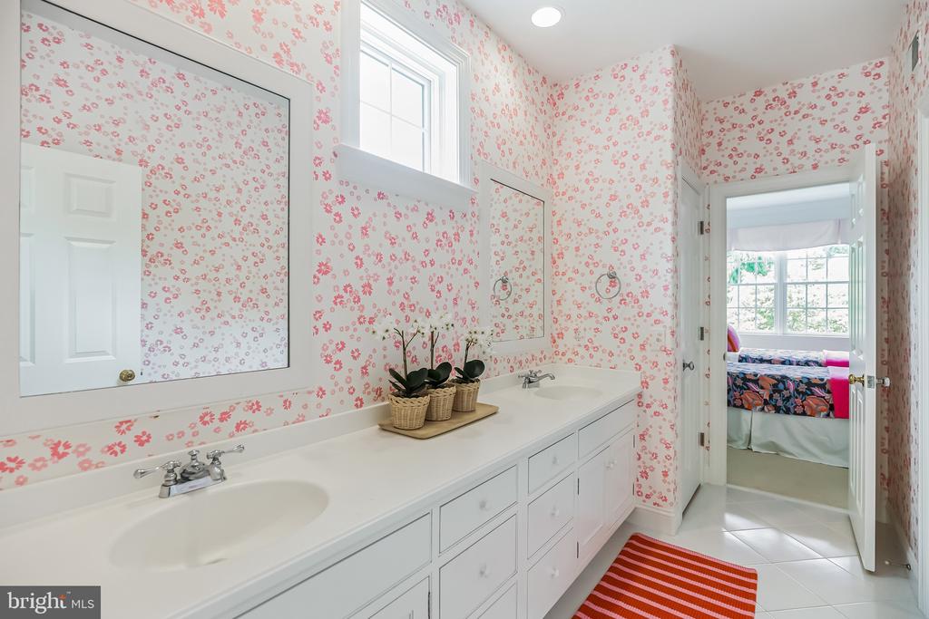129 BROOKE FARM ROAD