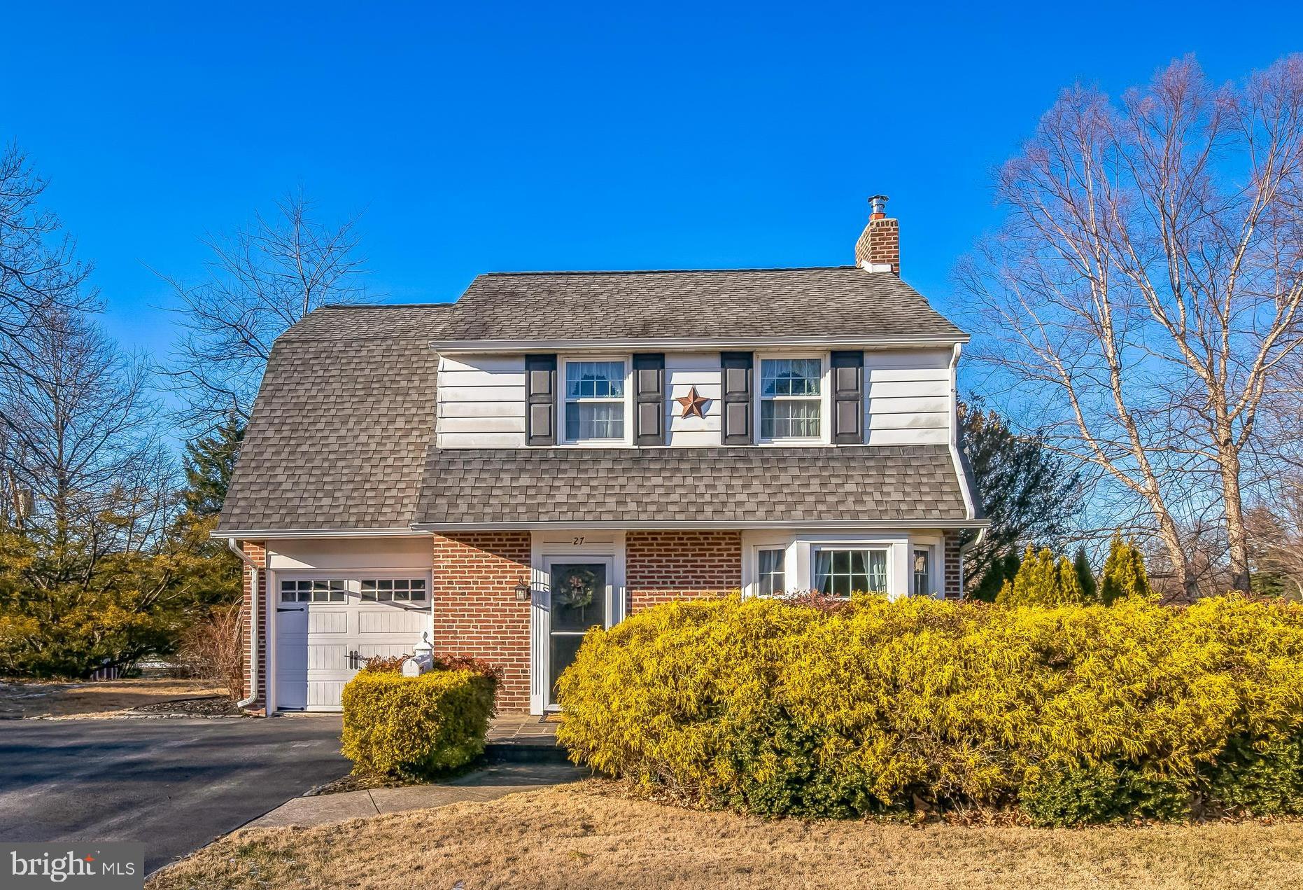 27 MEDBURY LANE