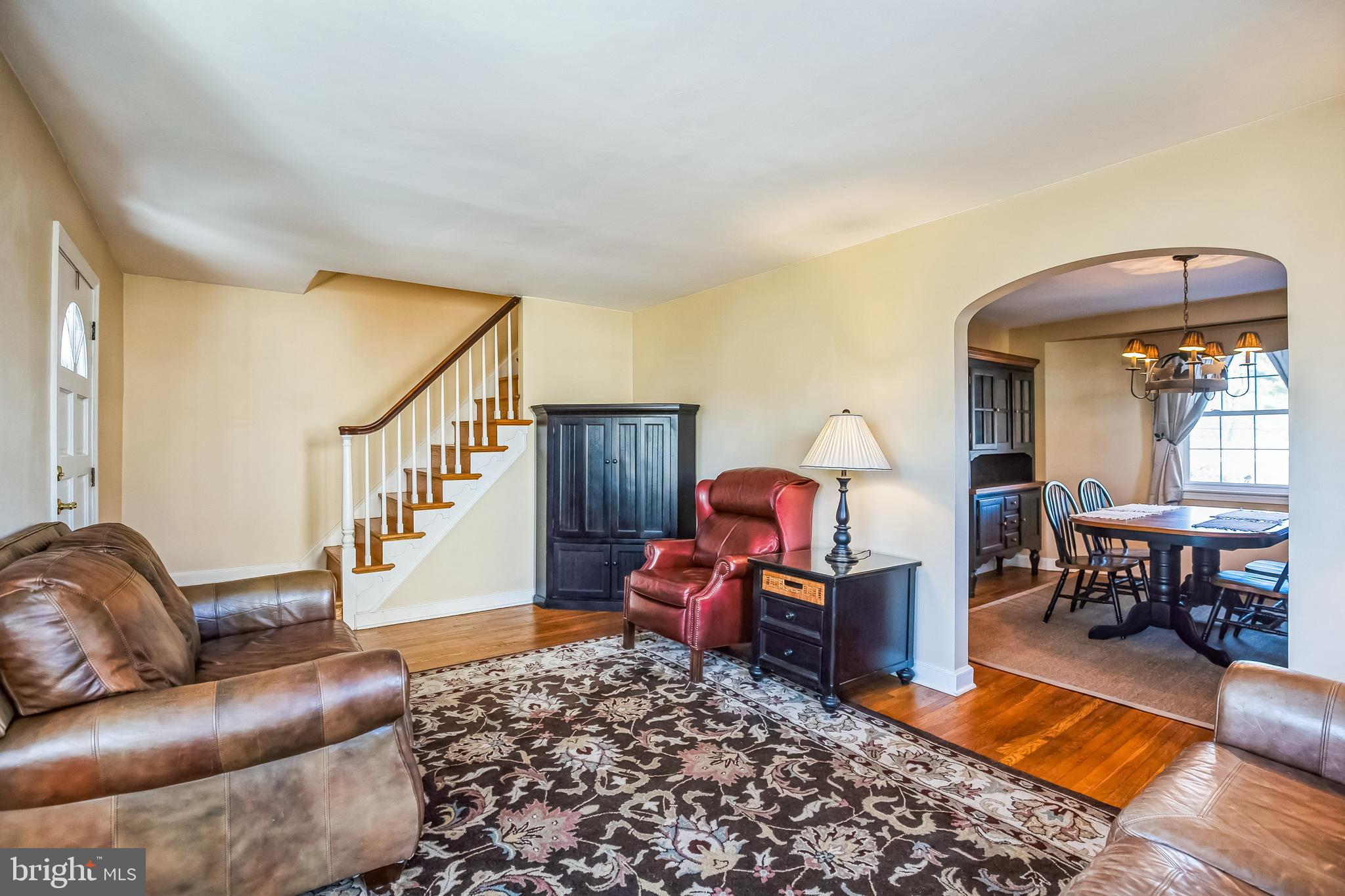 27 MEDBURY LANE