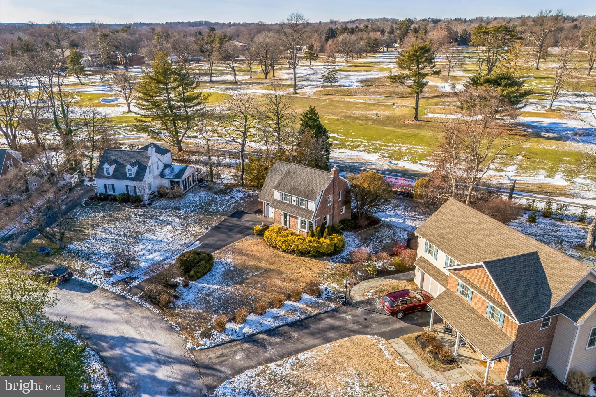 27 MEDBURY LANE