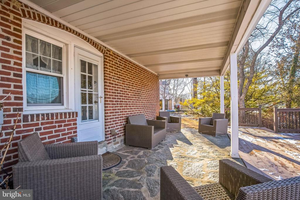27 MEDBURY LANE