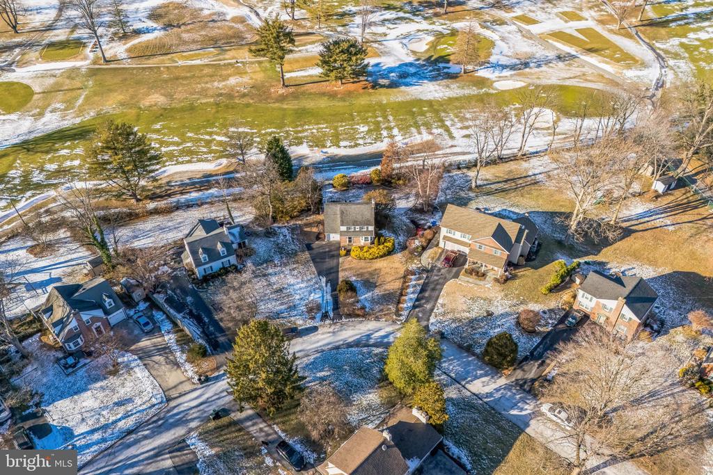 27 MEDBURY LANE