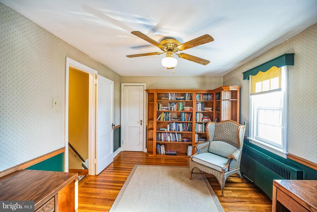 27 MEDBURY LANE