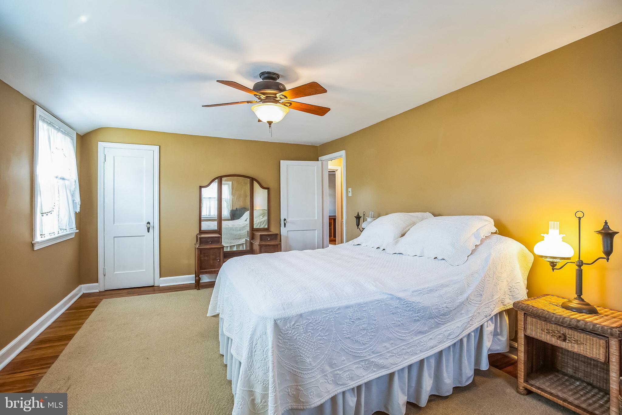 27 MEDBURY LANE