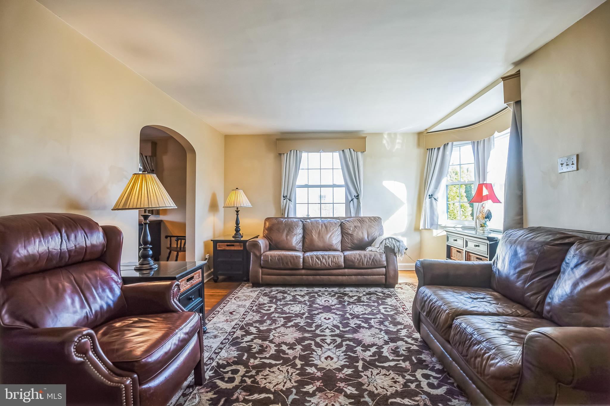 27 MEDBURY LANE