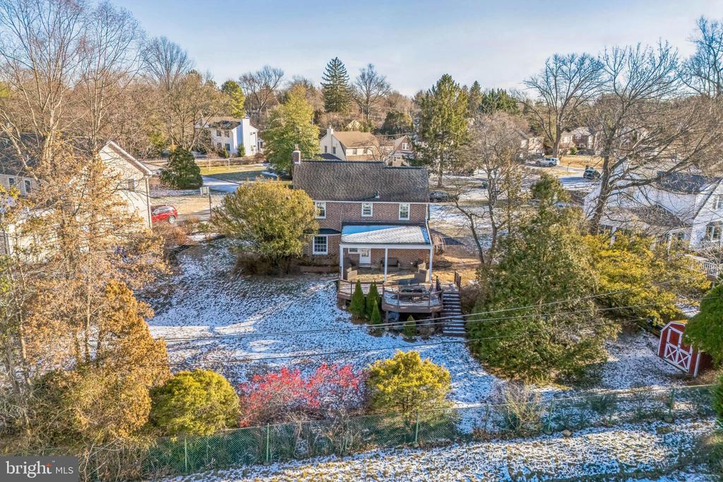 27 MEDBURY LANE
