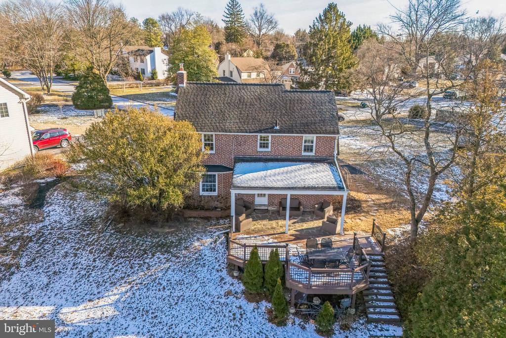 27 MEDBURY LANE
