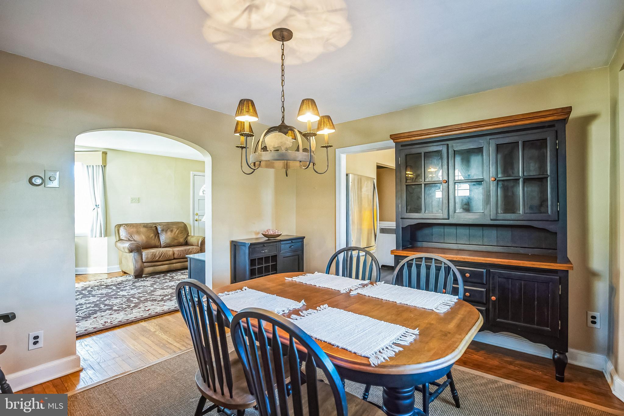 27 MEDBURY LANE
