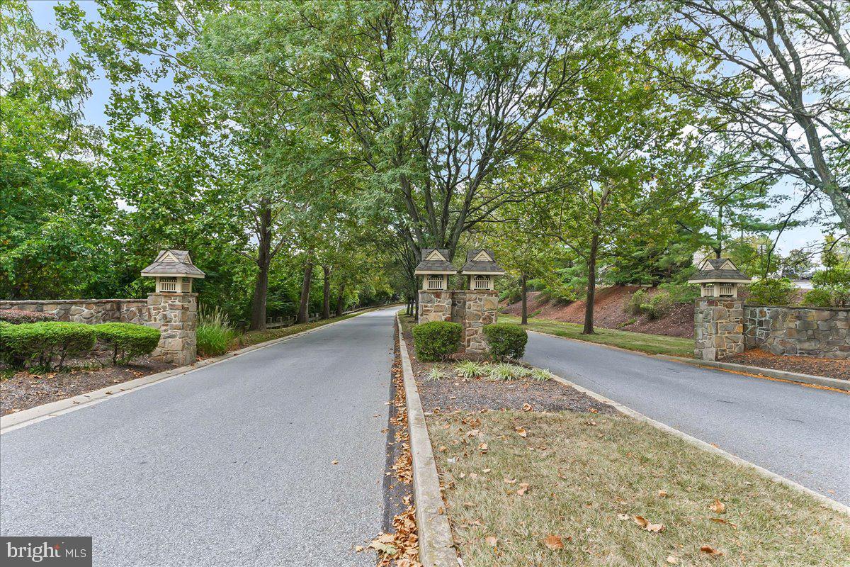 266 STANTON COURT