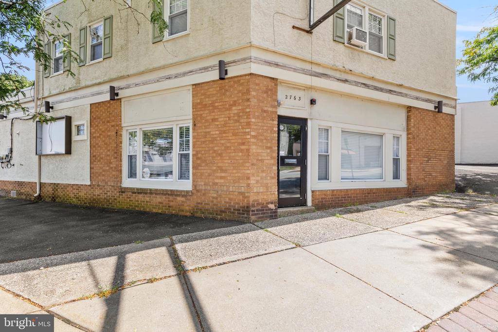 2763 LIMEKILN PIKE