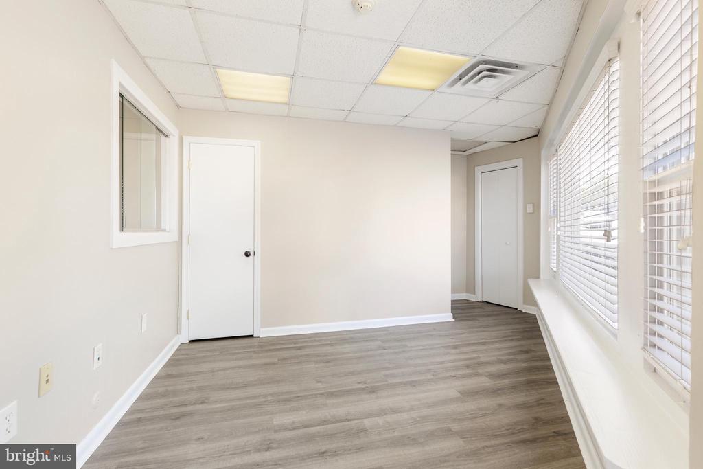 2763 LIMEKILN PIKE
