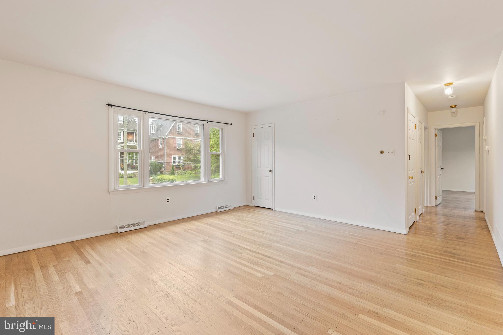 209 HILLSIDE AVENUE