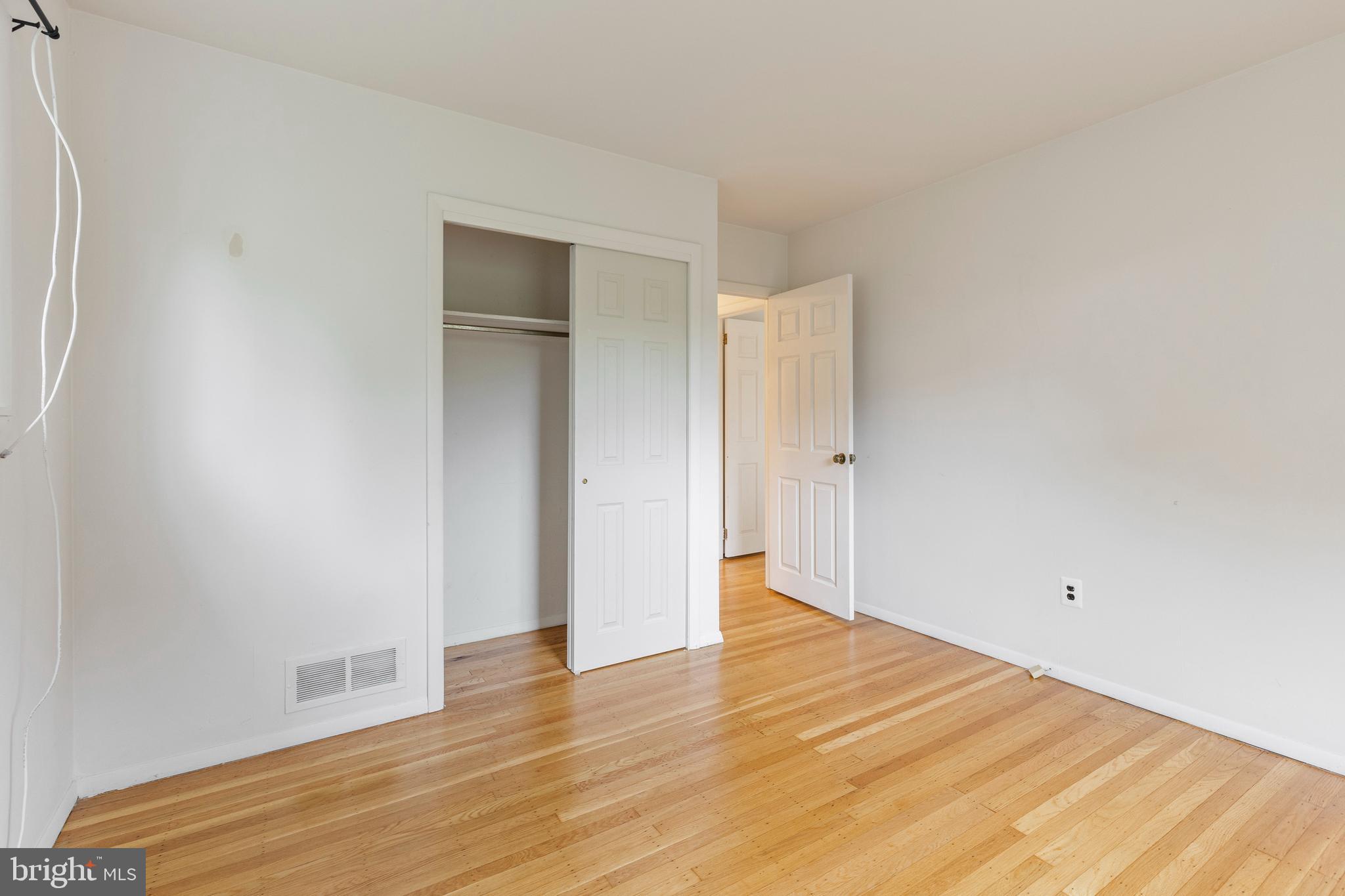 209 HILLSIDE AVENUE