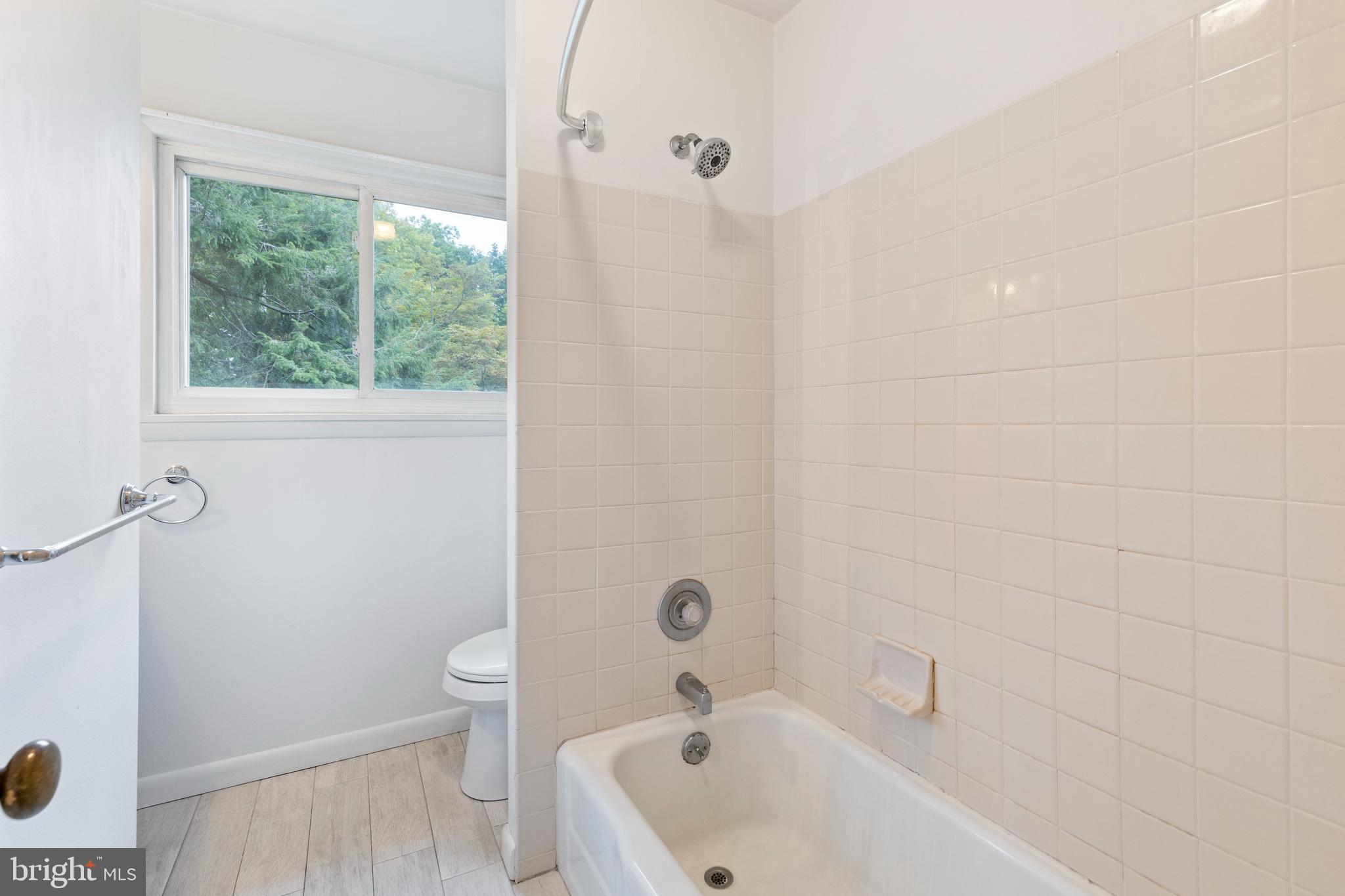 209 HILLSIDE AVENUE
