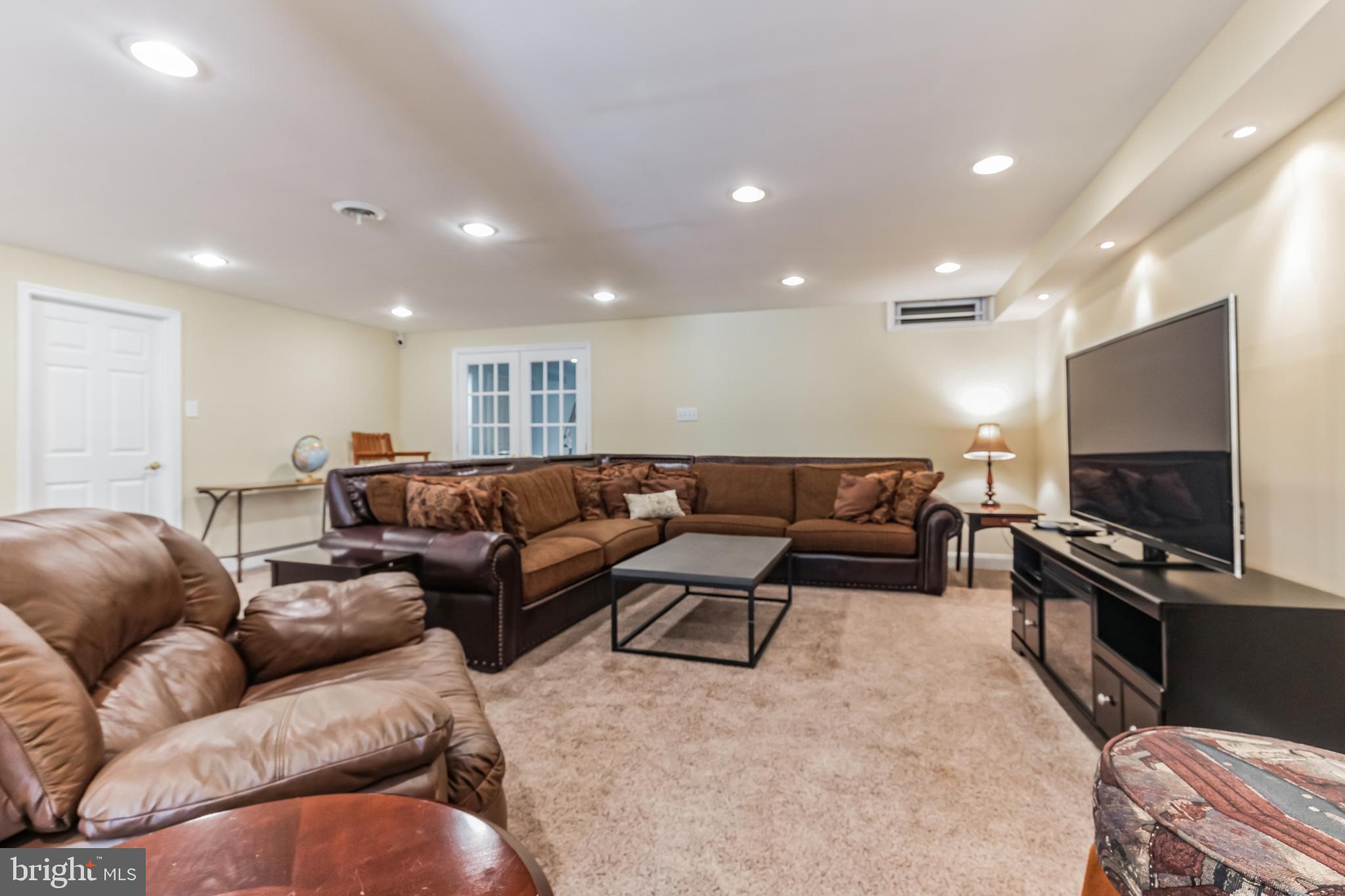 332 SUN VALLEY DRIVE