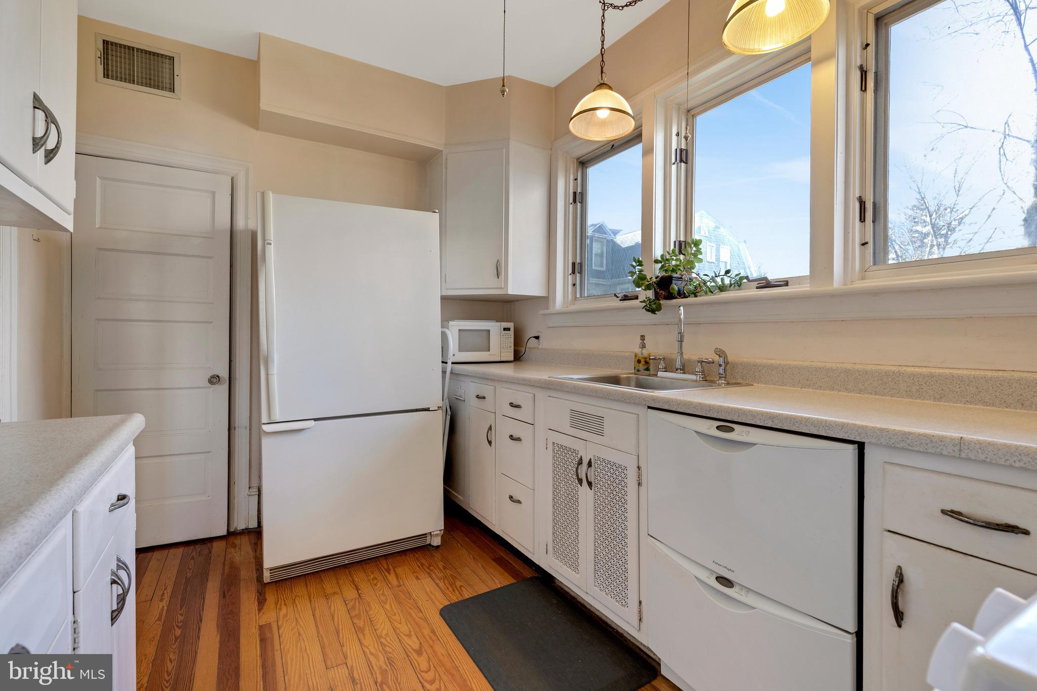 742 CENTER AVENUE