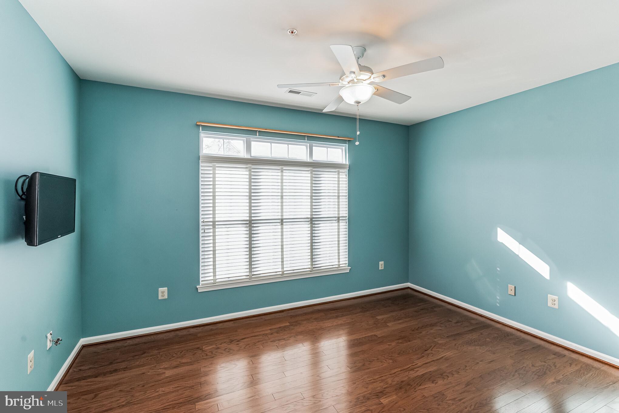 107 LINCOLN DRIVE 233