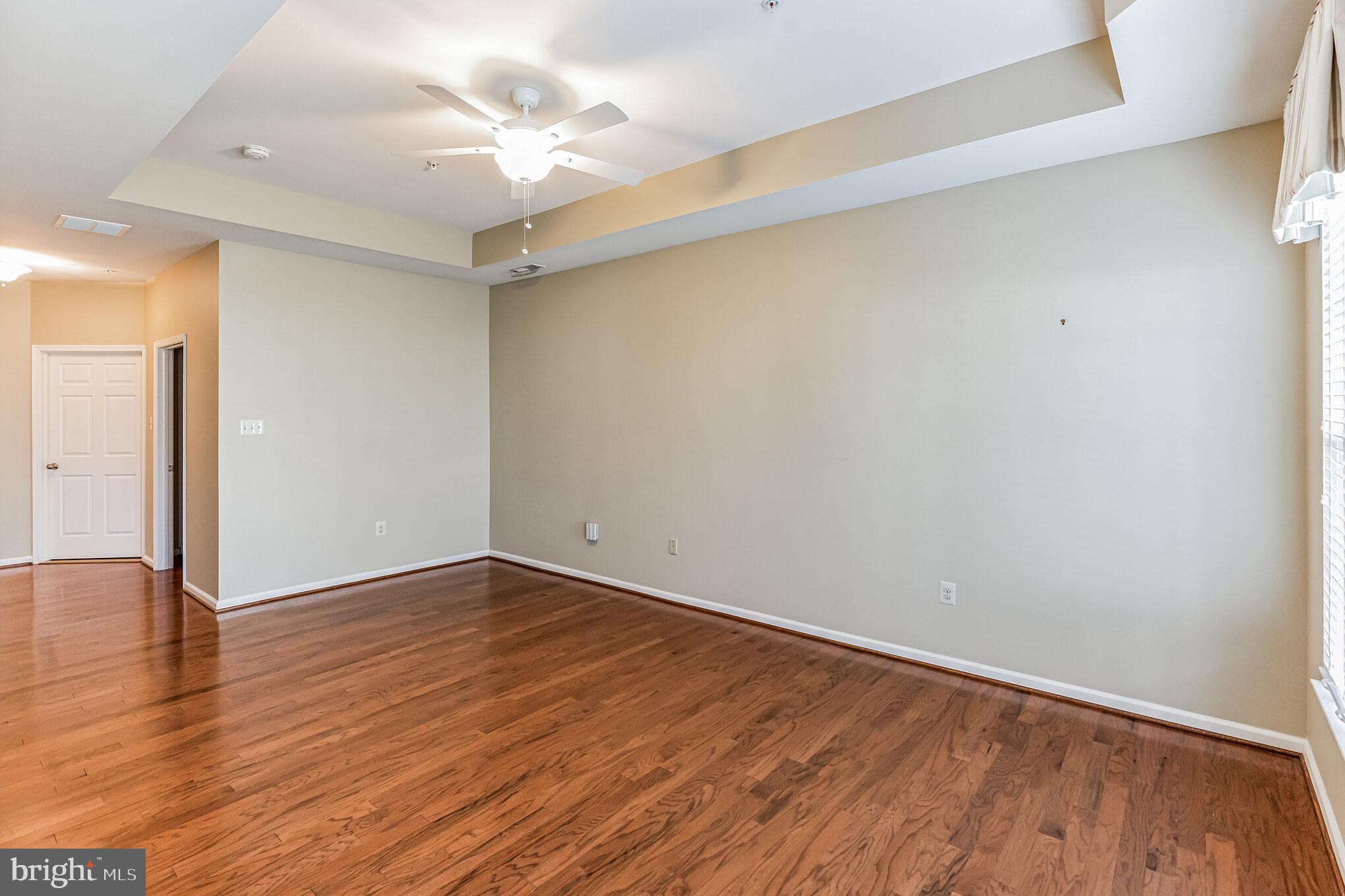 107 LINCOLN DRIVE 233