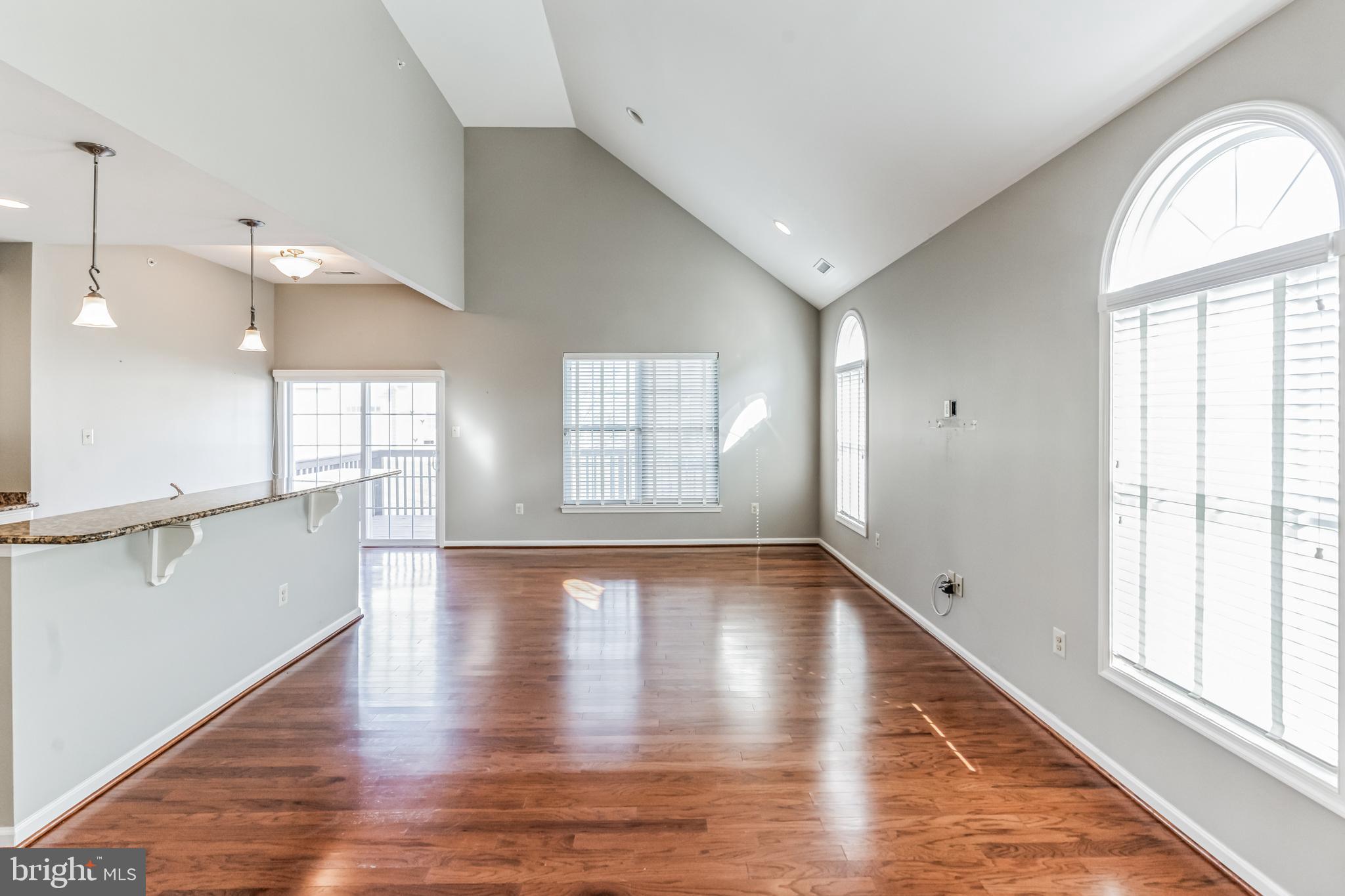 107 LINCOLN DRIVE 233
