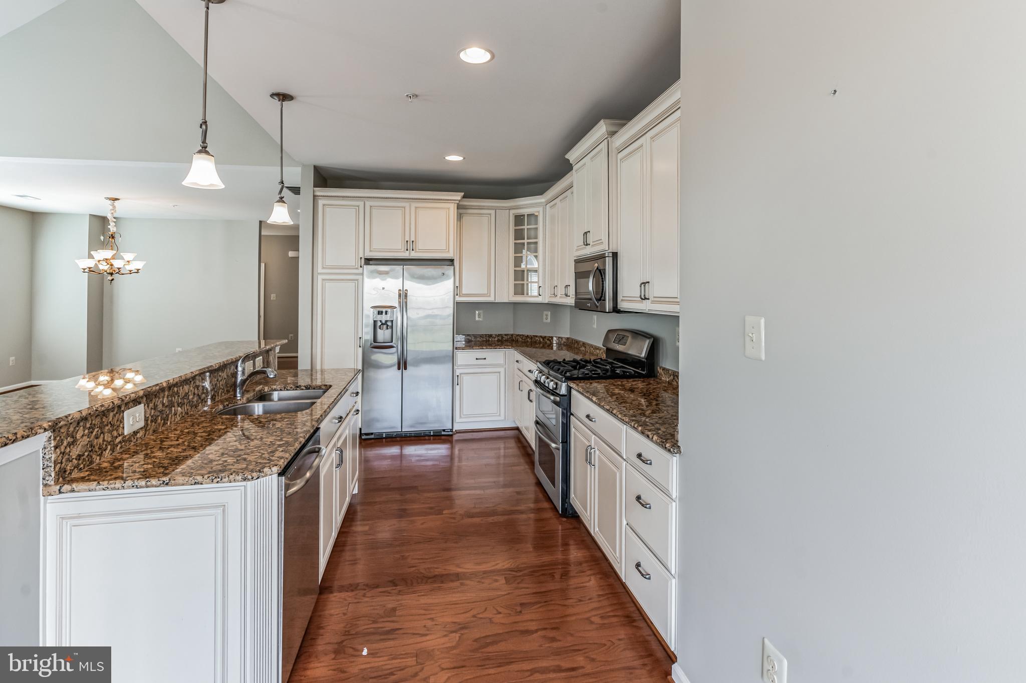107 LINCOLN DRIVE 233