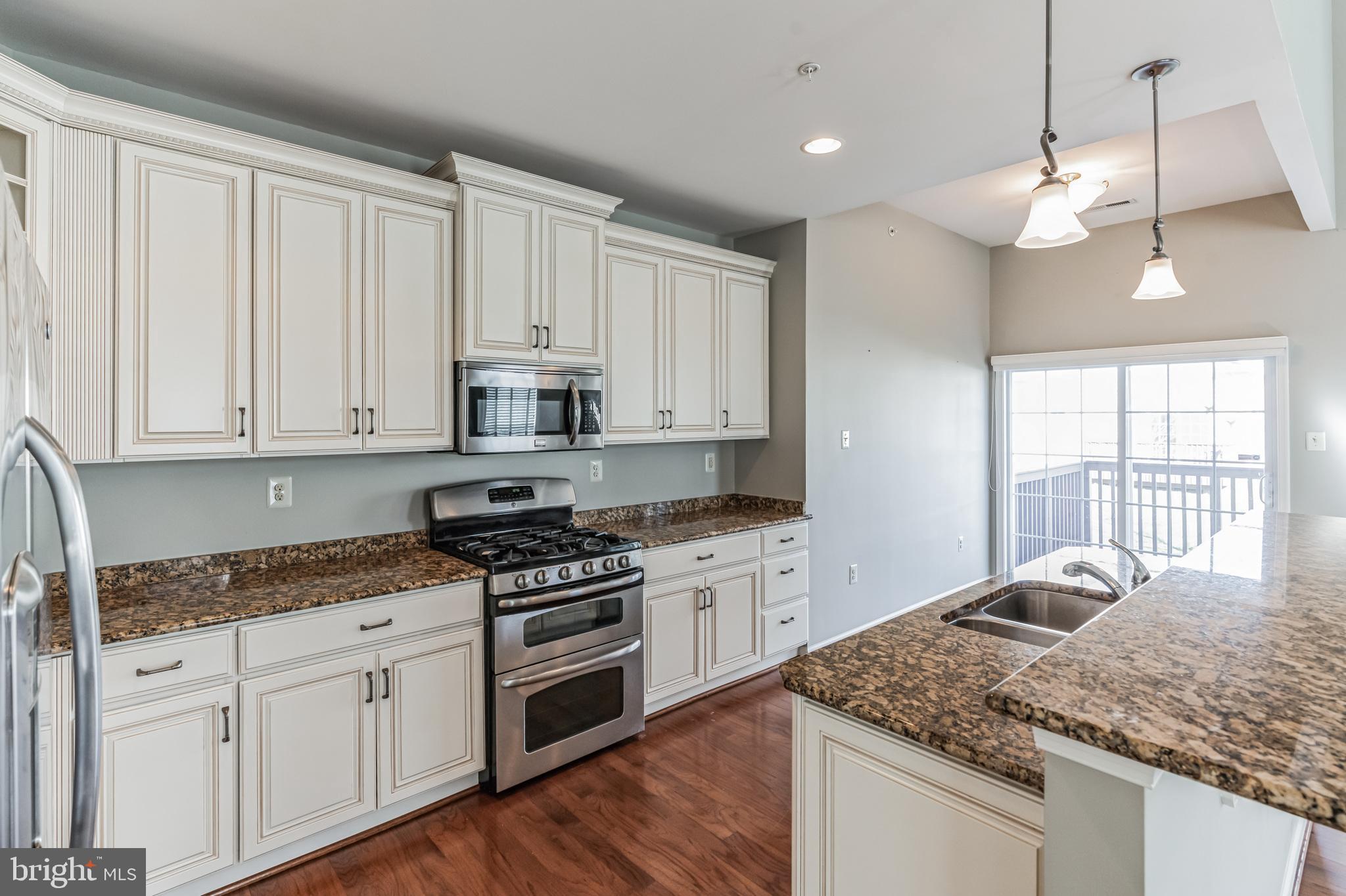 107 LINCOLN DRIVE 233