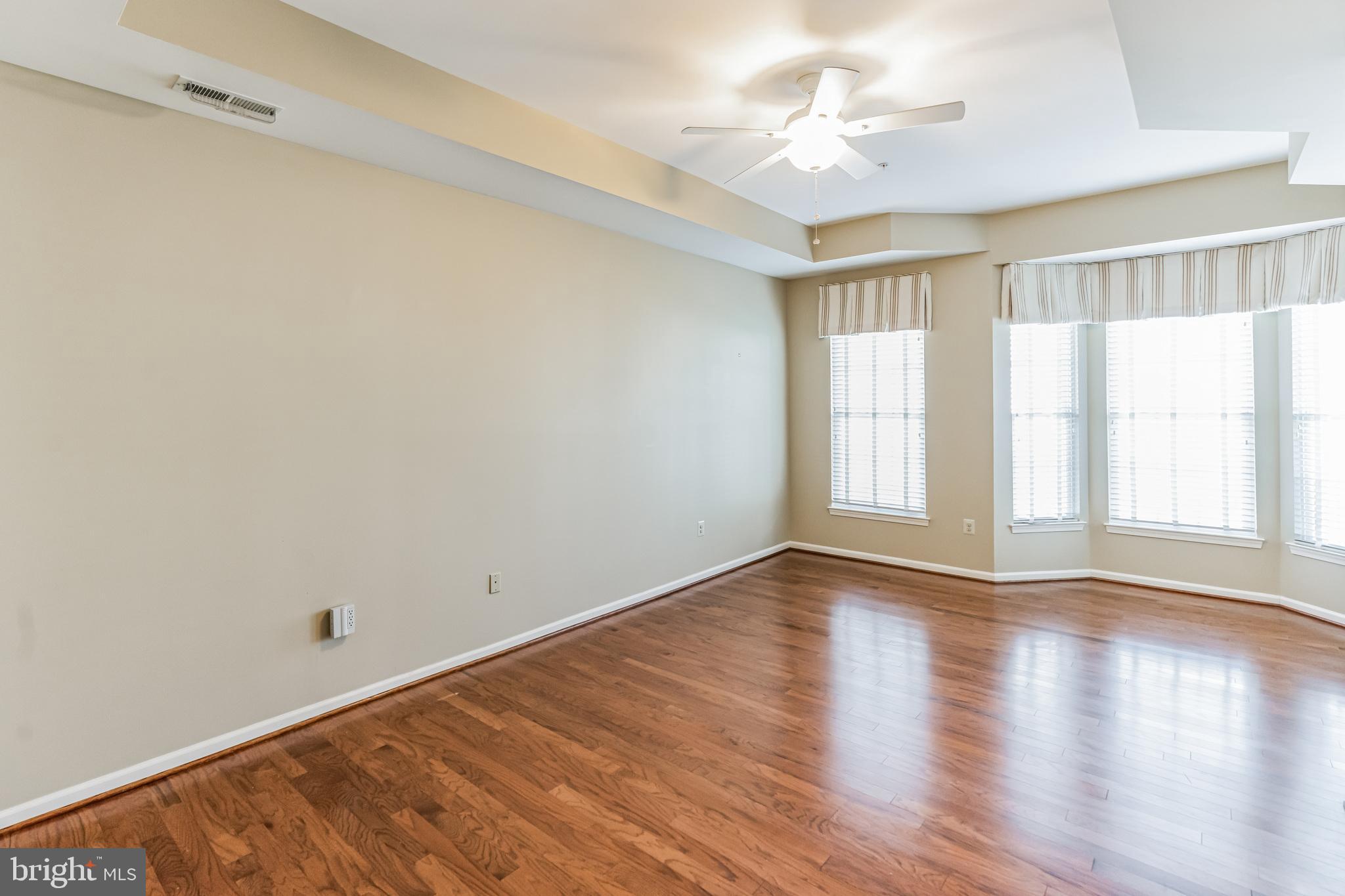 107 LINCOLN DRIVE 233