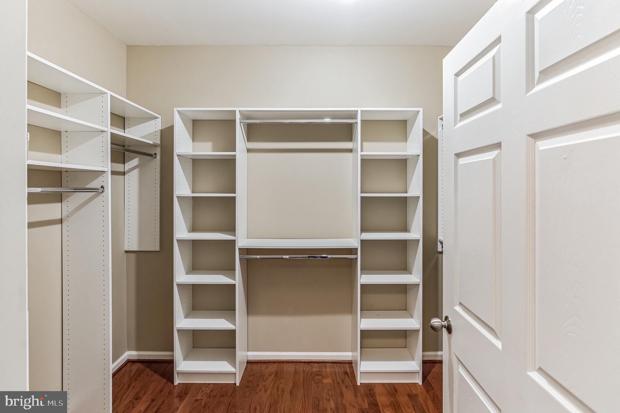 107 LINCOLN DRIVE 233