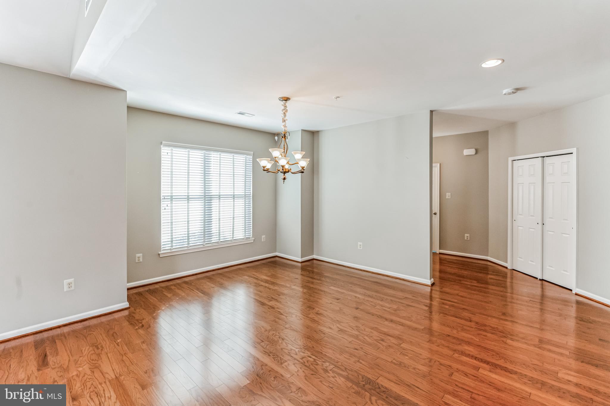 107 LINCOLN DRIVE 233
