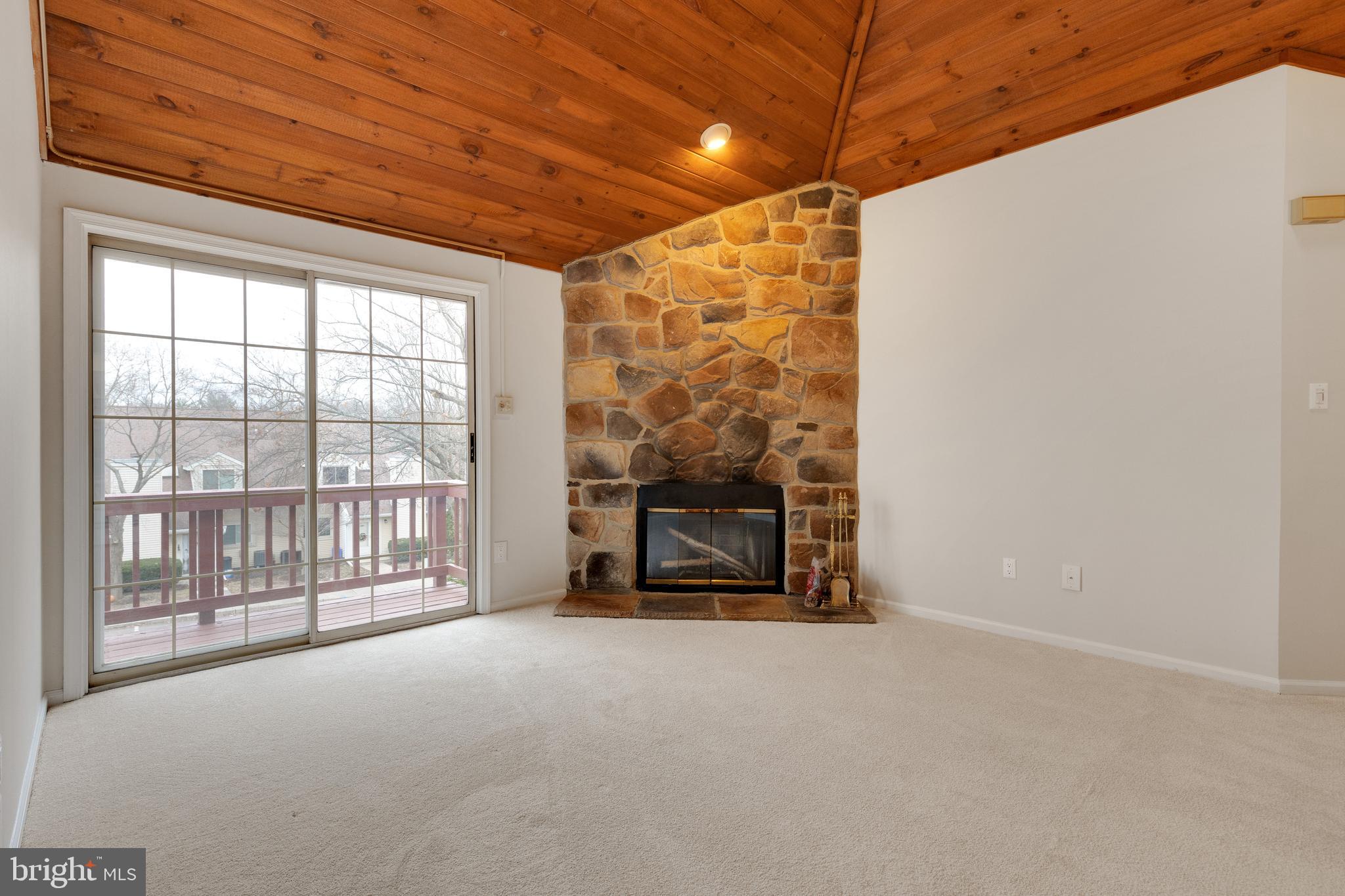 334 GREEN MEADOW LANE
