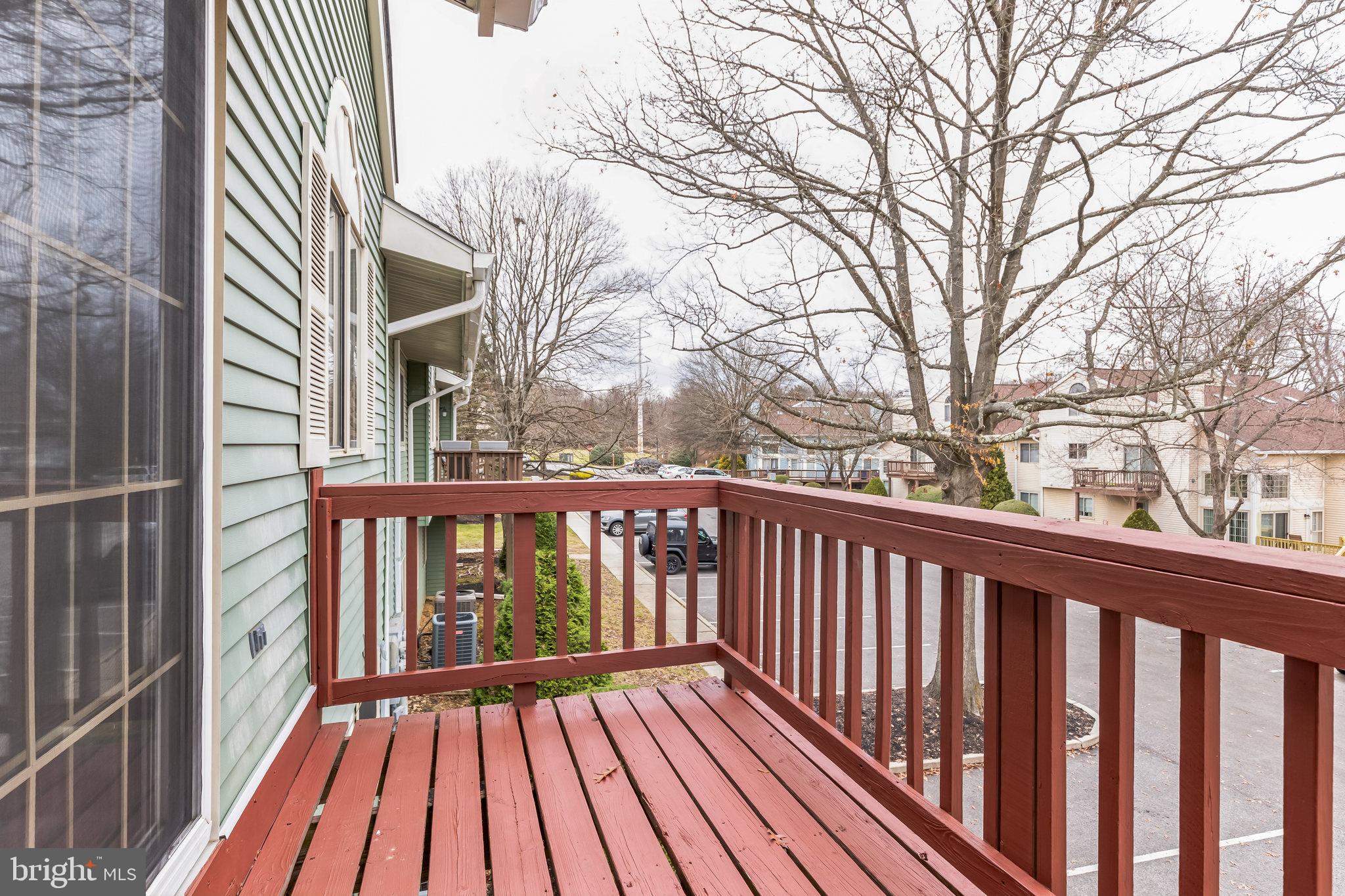334 GREEN MEADOW LANE