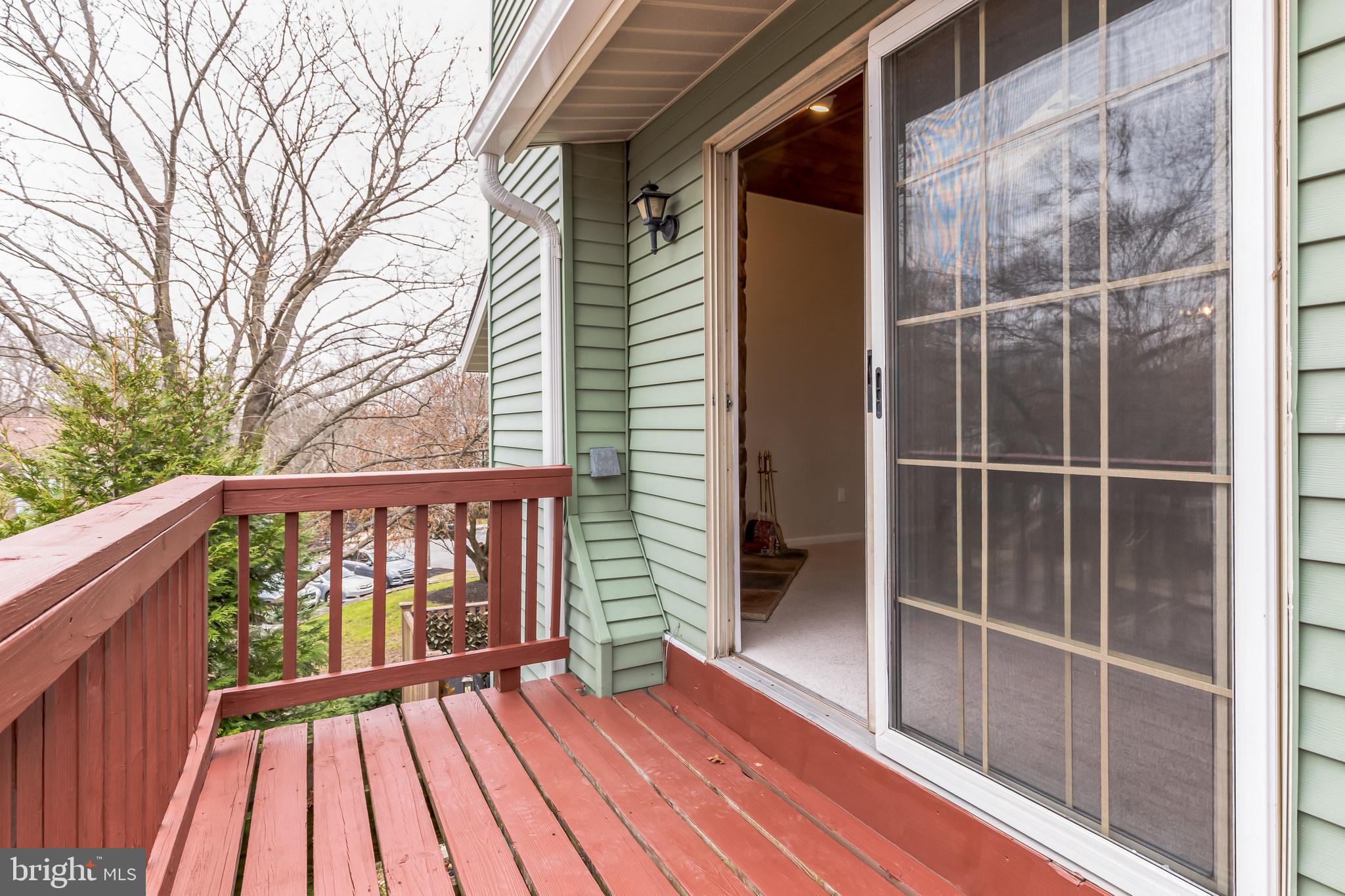 334 GREEN MEADOW LANE
