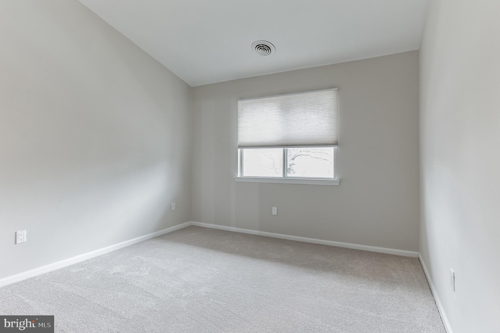 334 GREEN MEADOW LANE