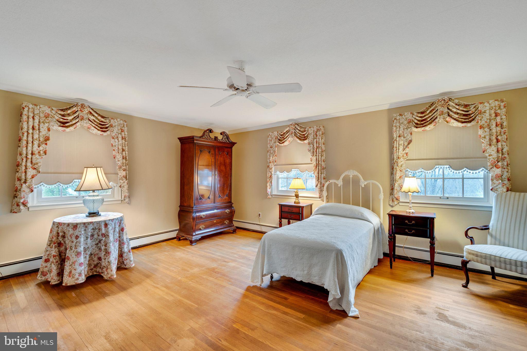 509 APPLEWOOD DRIVE