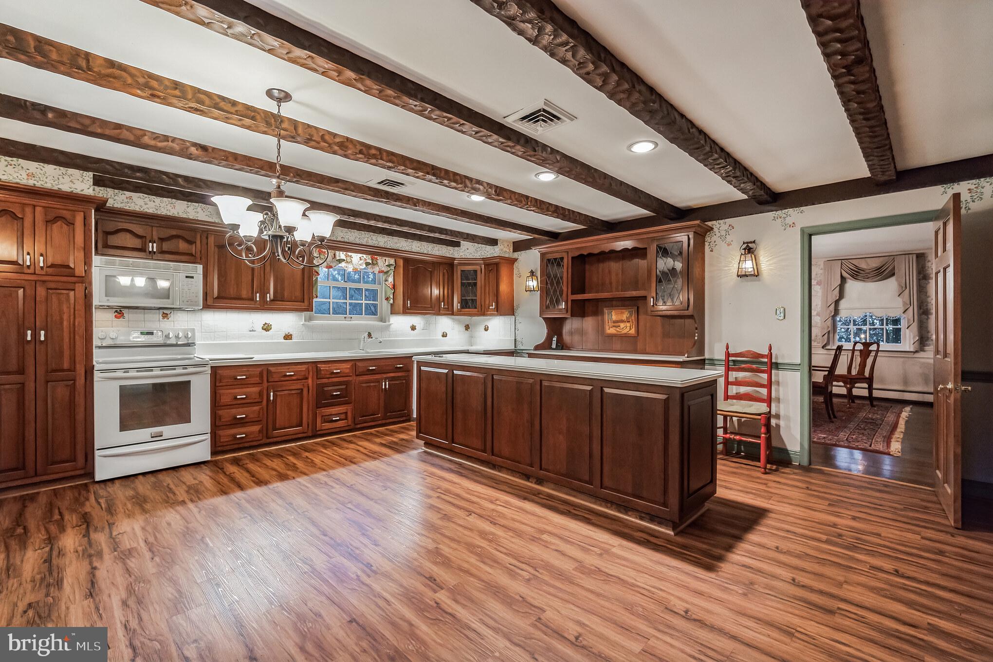 509 APPLEWOOD DRIVE