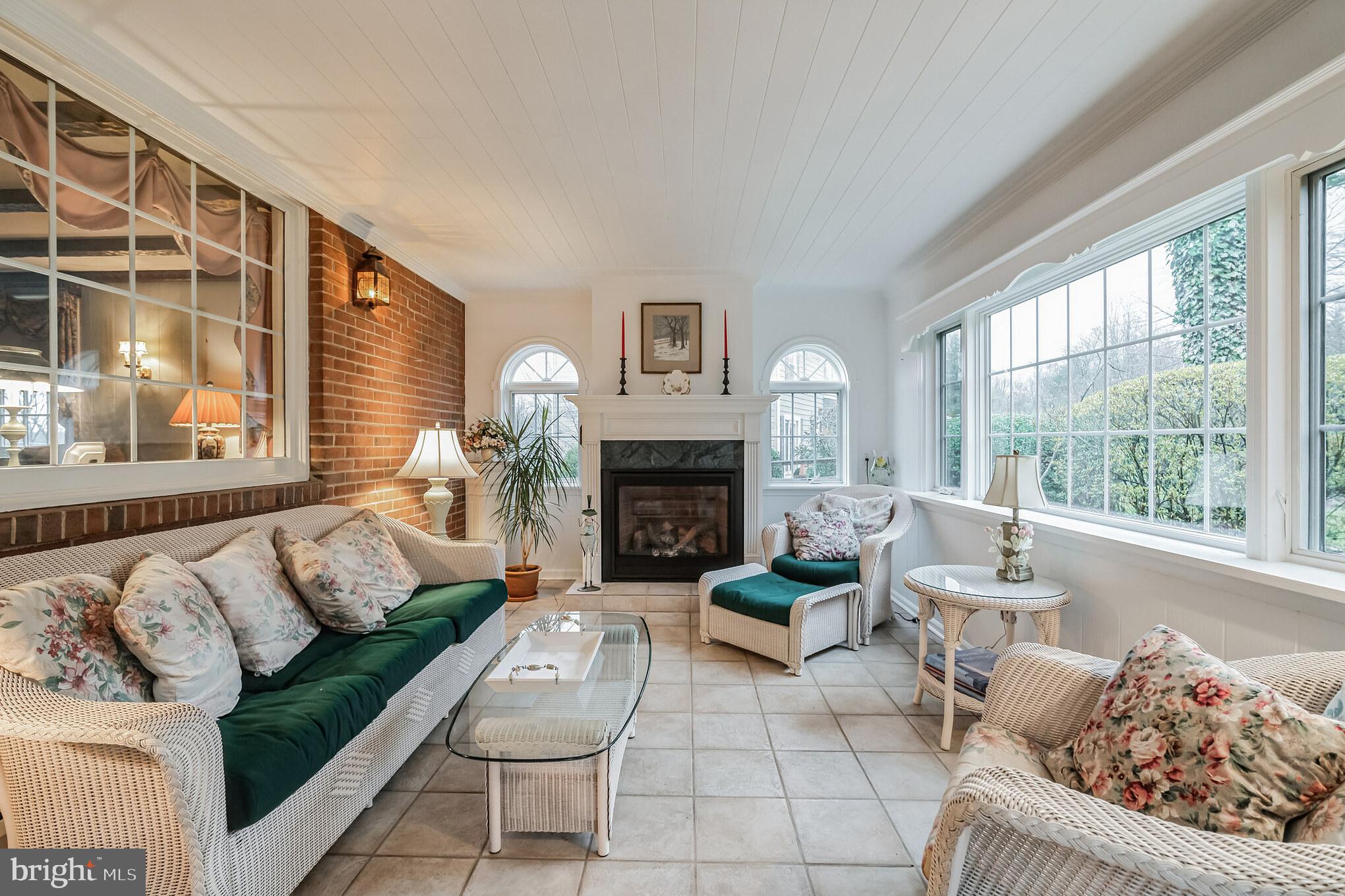 509 APPLEWOOD DRIVE