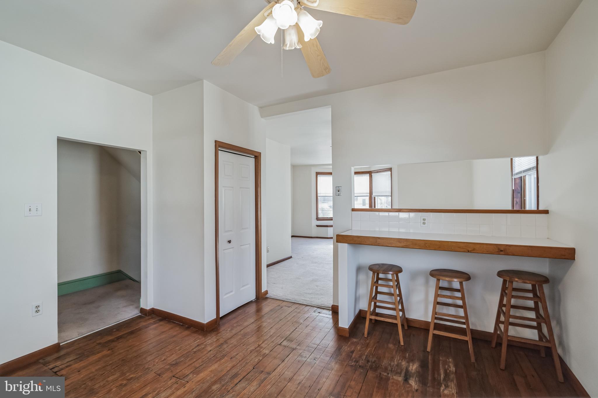 2907 MOUNT CARMEL AVENUE