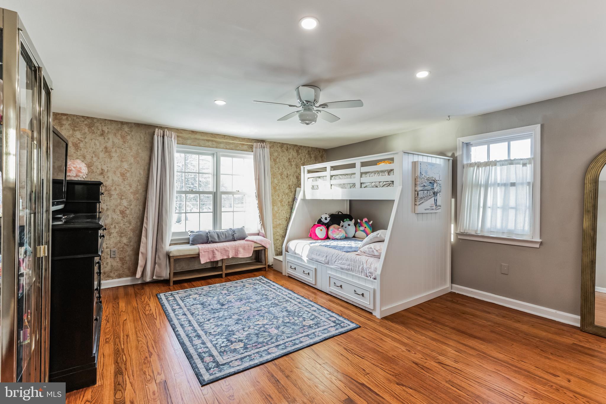 826 S FAIRWAY ROAD